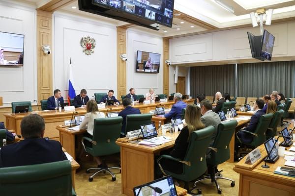 фото: minvr.ru |  В Совете Федерации обсудили инструменты развития газохимической и нефтехимической отрасли Дальнего Востока