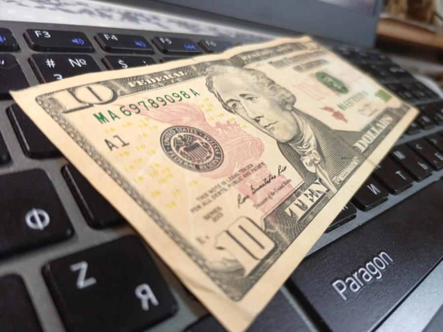 Курс доллара теперь может измениться: что натворили США
