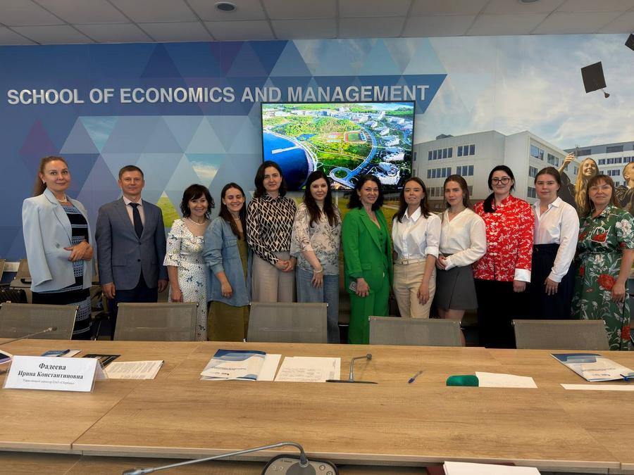 Выпускники совместной образовательной программы ДВФУ и Сбера вошли в число лидеров инноваций в России