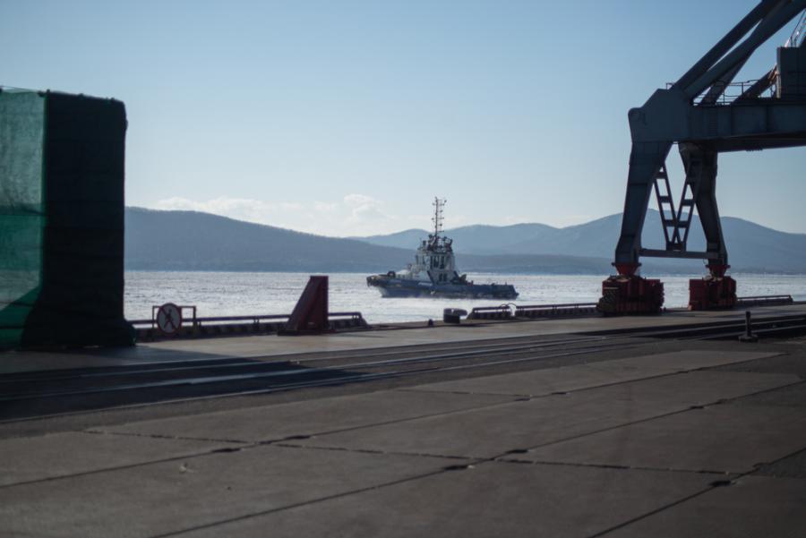 Путин запретил иностранным судам заходить в морские порты РФ без согласия ФСБ