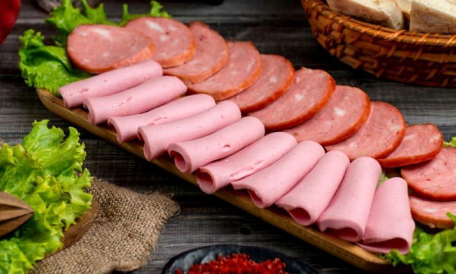 Курица вместо свинины. Производители пересматривают рецептуру колбас