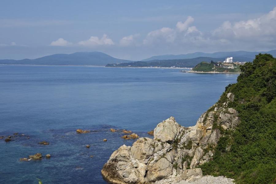 Бархатный сезон на пляжах в районе Ливадии проходит на высоких интернет-скоростях