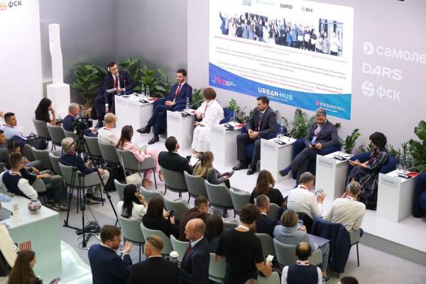 фото: фотобанк Росконгресса |  На ВЭФ обсудили развитие градостроительных компетенций на Дальнем Востоке