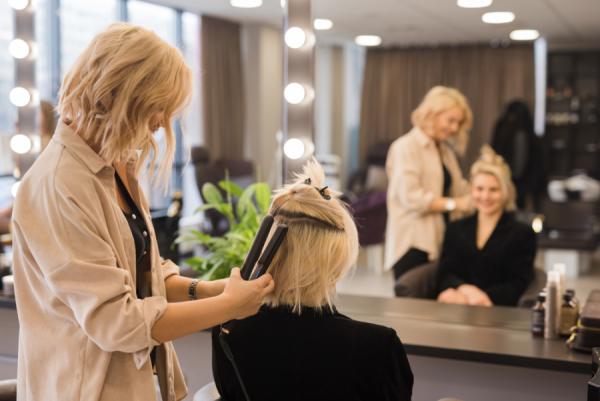 фото: freepik.com |  До 138 000 рублей в месяц: вот кто хорошо зарабатывает в индустрии красоты