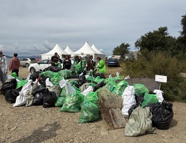 фото: пресс-центр Сбербанка |  Сбер и «Чистые Игры» провели всероссийский экомарафон «Сберегаем пляжи вместе» во Владивостоке