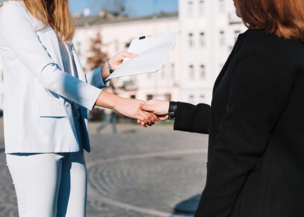 фото: freepik.com |  Ни денег, ни жилья: вот как точно не стоит покупать квартиры