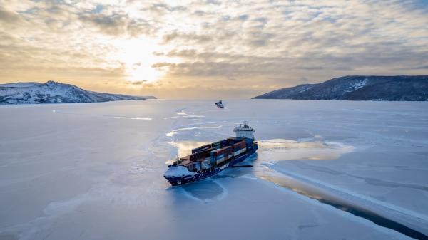 пресс-служба FESCO |  FESCO завершает доставку грузов на Чукотку дополнительным рейсом