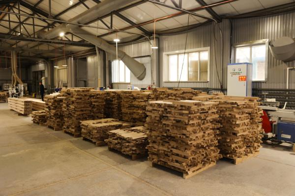 фото: primorsky.ru |  В Приморье возродился после пожара крупный лесоперерабатывающий комплекс