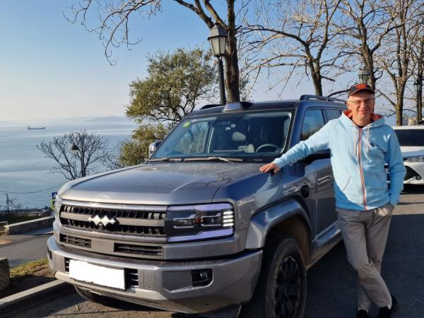 фото: из соцсетей Д. Алексеева |  «Круче «Крузака». На что приморский миллиардер променял японский автомобиль