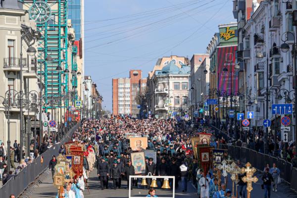 primorsky.ru |  Крестный ход и патриотические мероприятия: как Приморье отметило День народного единства