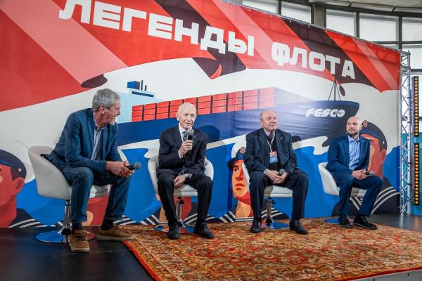 пресс-служба FESCO |  FESCO провела во Владивостоке встречу с ветеранами «Легенды флота»