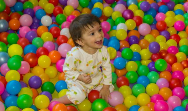 фото: KONKURENT.RU |  По 10 000 рублей: семьям помогают при рождении ребенка