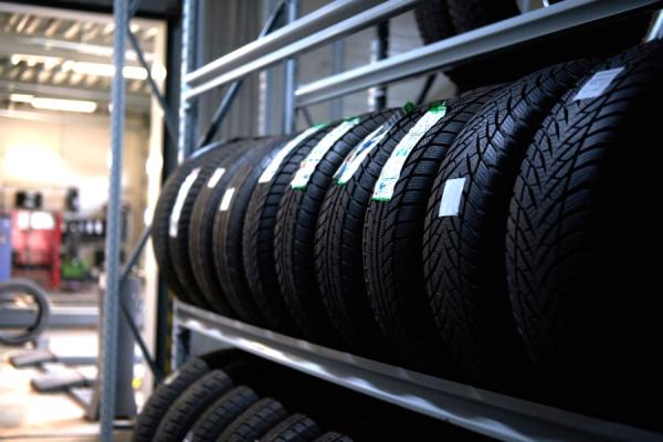 фото: freepik.com |  Водителям раскрыли срок службы зимней резины