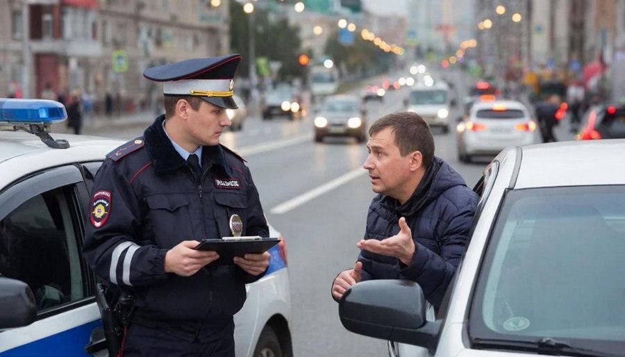 «Главное оружие водителя». Как инспектор ДПС управляет диалогом и как этому противостоять