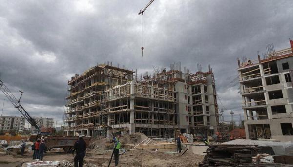 Опасная ситуация в строительстве – застройщики не хотят вовремя сдавать дома