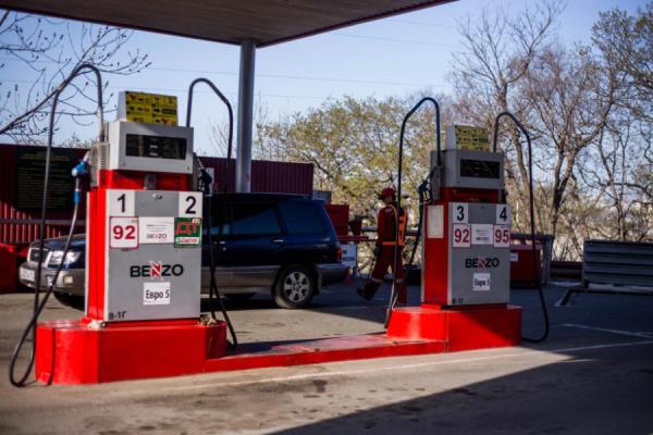 Власти решили залить АЗС бензином по новой схеме. Цены снизятся?