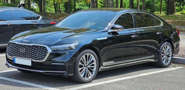 Южная Корея хочет остановить поток автомобилей в Россию через Китай