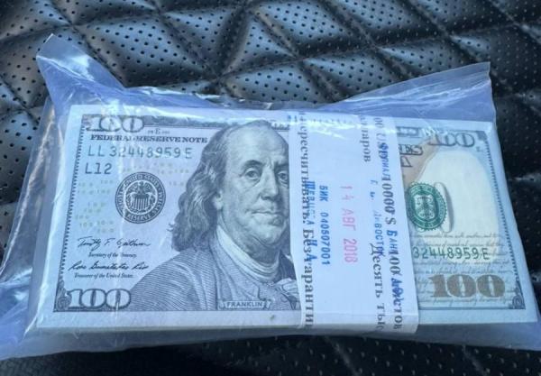 Владельцев долларов предупредили: такую наличку вы не обменяете