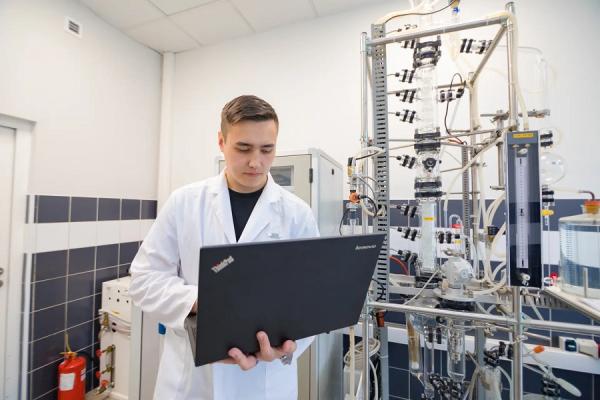 Учёные ДВФУ разработали уплотнения для нефтегазовых труб, работающие при экстремальных давлениях и температурах