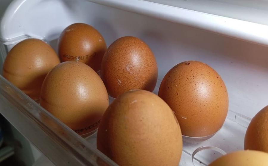 фото: KONKURENT.RU |  Никогда не разбивайте яйца сухими: эксперты Роскачества предупредили о скрытой опасности