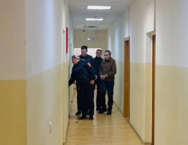 Фото: Объединенная пресс-служба судебной системы Приморского края |  Имущество бывшего ректора ВГУЭС и экс-прокурора Приморья изъяли в пользу государства