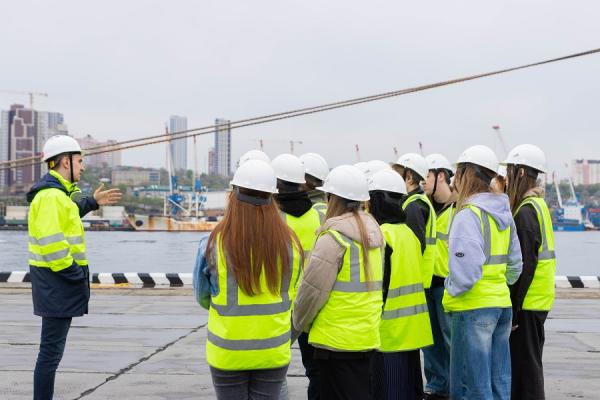FESCO начала новый сезон профориентационного проекта «Билет в будущее»