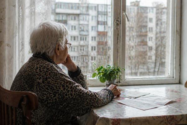Почему в мае начнутся проверки пенсионеров, которые живут одни