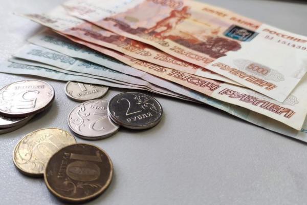 Фото: KONKURENT |  Бизнес переходит на наличку: Сбер зафиксировал рекордный дефицит ликвидности на рынке