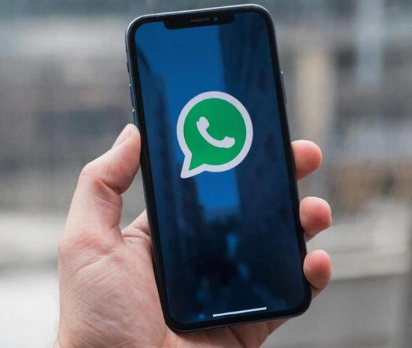 фото: giga.chat |  Почему до 1 августа нужно удалить WhatsApp и Telegram с телефона