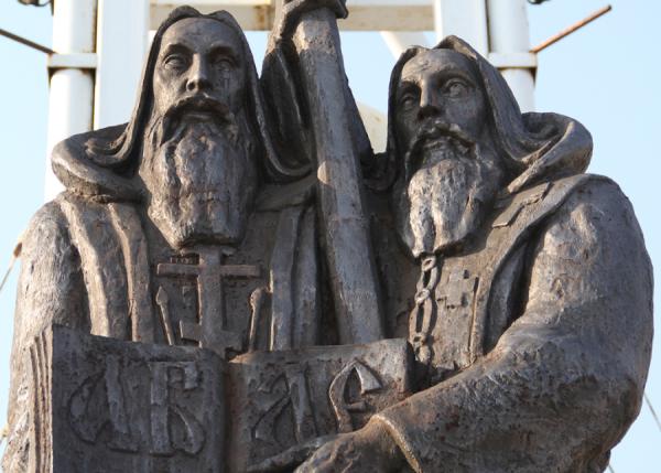 Символ Владивостока обретет вторую жизнь: памятник Кириллу и Мефодию возвращается